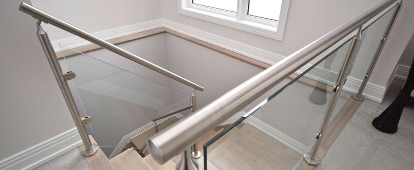 A Glass Railing Adds a Contemporary Touch to Your Custom Home