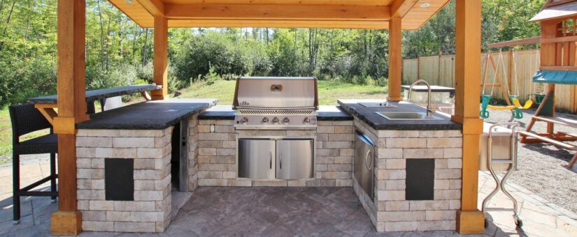 Luxury Home Series: Custom Outdoor Kitchen